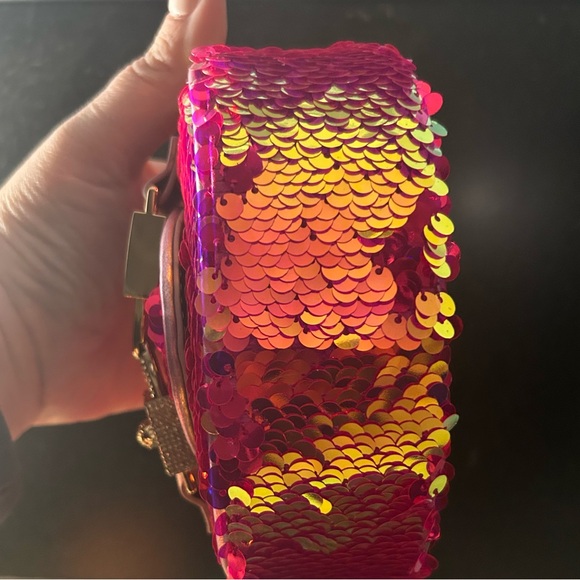 โจ Kurt Geiger London Sequin Mini Bag โ NWT โจ - Picture 5 of 6